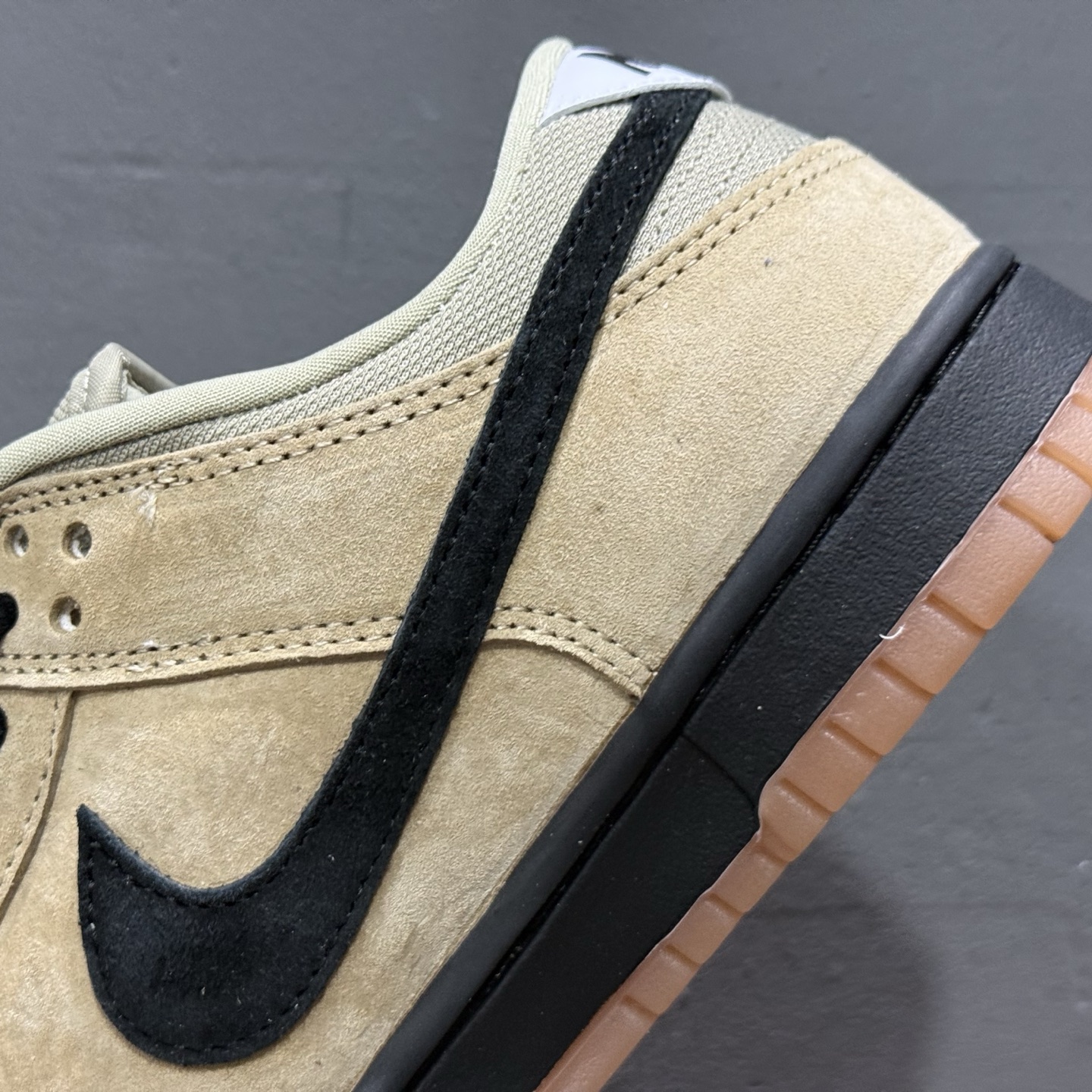 ￥260 Nike SB Dunk Low 低帮休闲板鞋 HJ0367-200