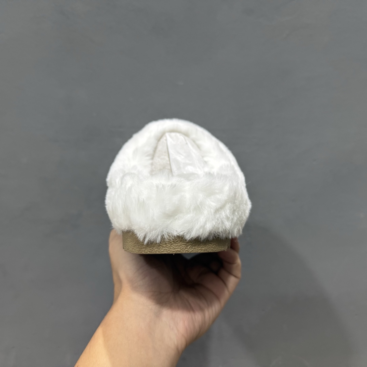 200 Alo Yoga Recovery Slipper 冬季加绒慕勒拖鞋 半拖