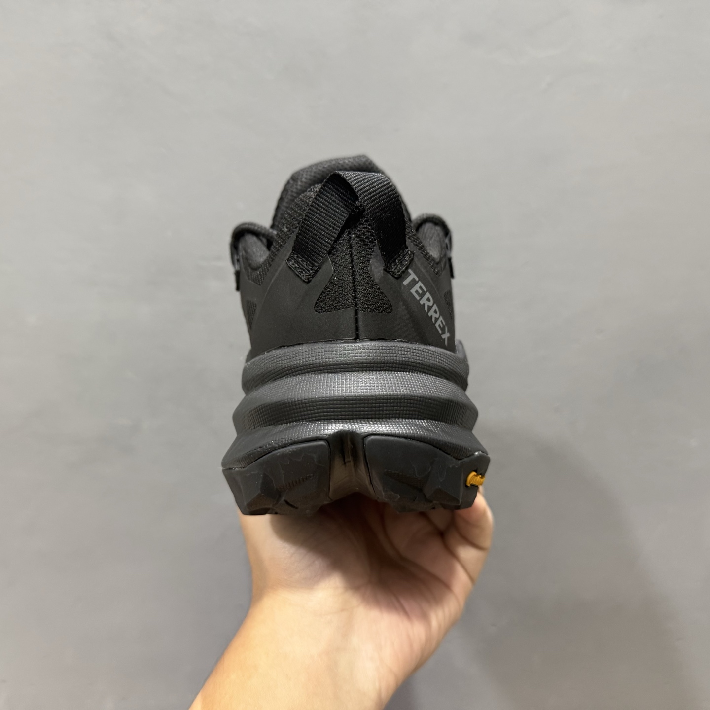 180 Adidas TERREX FREEHIKER SL GTX 阿迪达斯 系带缓震轻质舒适百搭运动鞋 HQ4885-Chinese UA Cheap High Quatity Brand Clothes Bags handbags Sneakers wholesale wholesaler seller from China Factory suppliers Fashion Clothing Shoes best Quality Beautiful Price 180 Adidas TERREX FREEHIKER SL GTX 阿迪达斯 系带缓震轻质舒适百搭运动鞋 HQ4885