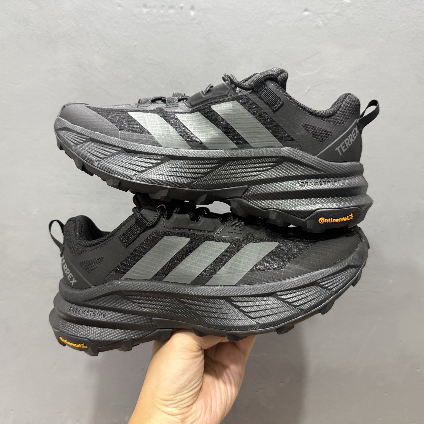 180 Adidas TERREX FREEHIKER SL GTX 阿迪达斯 系带缓震轻质舒适百搭运动鞋 HQ4885-Chinese UA Cheap High Quatity Brand Clothes Bags handbags Sneakers wholesale wholesaler seller from China Factory suppliers Fashion Clothing Shoes best Quality Beautiful Price 180 Adidas TERREX FREEHIKER SL GTX 阿迪达斯 系带缓震轻质舒适百搭运动鞋 HQ4885