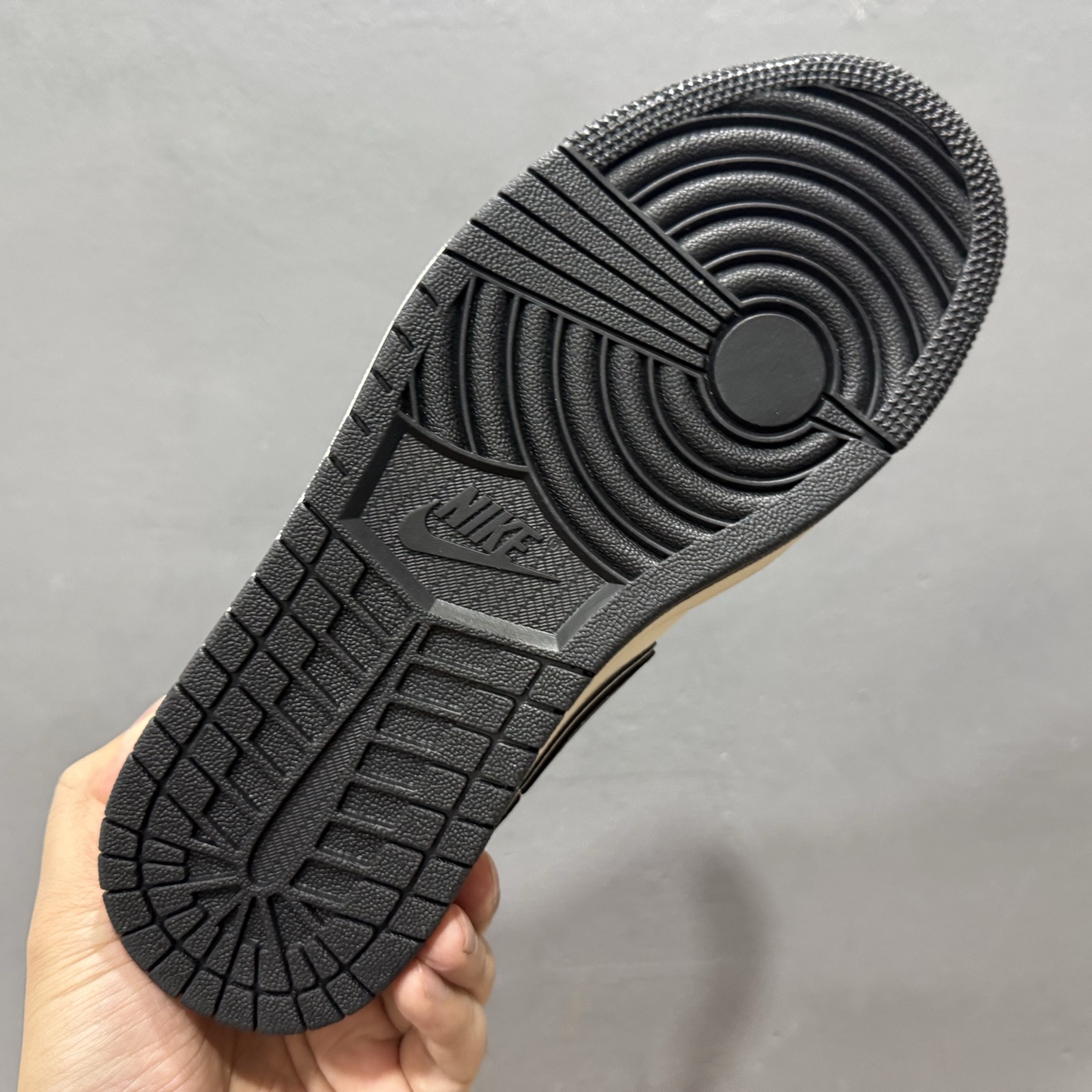 独家实拍Air Jordan 1 Low AJ1 乔1 高端定制 低帮复古篮球鞋 XX3168-172-Top High Quatity Cheap Sneakers Fashion Clothing Clothes Bags handbags Shoes of all Brand wholesale With The best Quality And Beautiful Price from China Factory Chinese suppliers wholesaler seller 独家实拍Air Jordan 1 Low AJ1 乔1 高端定制 低帮复古篮球鞋 XX3168-172