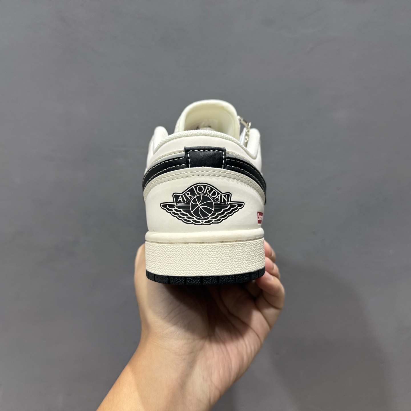 独家实拍Air Jordan 1 Low AJ1 乔1 高端定制 低帮复古篮球鞋 XX3168-172-Top High Quatity Cheap Sneakers Fashion Clothing Clothes Bags handbags Shoes of all Brand wholesale With The best Quality And Beautiful Price from China Factory Chinese suppliers wholesaler seller 独家实拍Air Jordan 1 Low AJ1 乔1 高端定制 低帮复古篮球鞋 XX3168-172