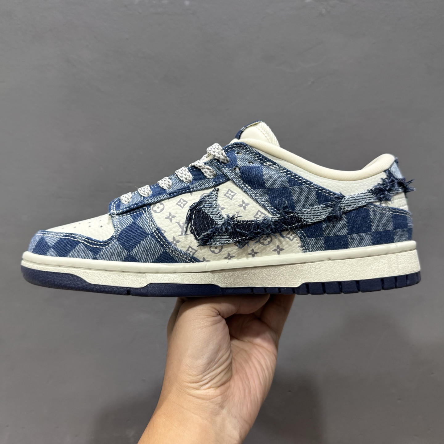 Louis Vuitton x Nike Dunk Low 白蓝牛仔 YF9511-902-Top High Quatity Cheap Sneakers Fashion Clothing Clothes Bags handbags Shoes of all Brand wholesale With The best Quality And Beautiful Price from China Factory Chinese suppliers wholesaler seller Louis Vuitton x Nike Dunk Low 白蓝牛仔 YF9511-902