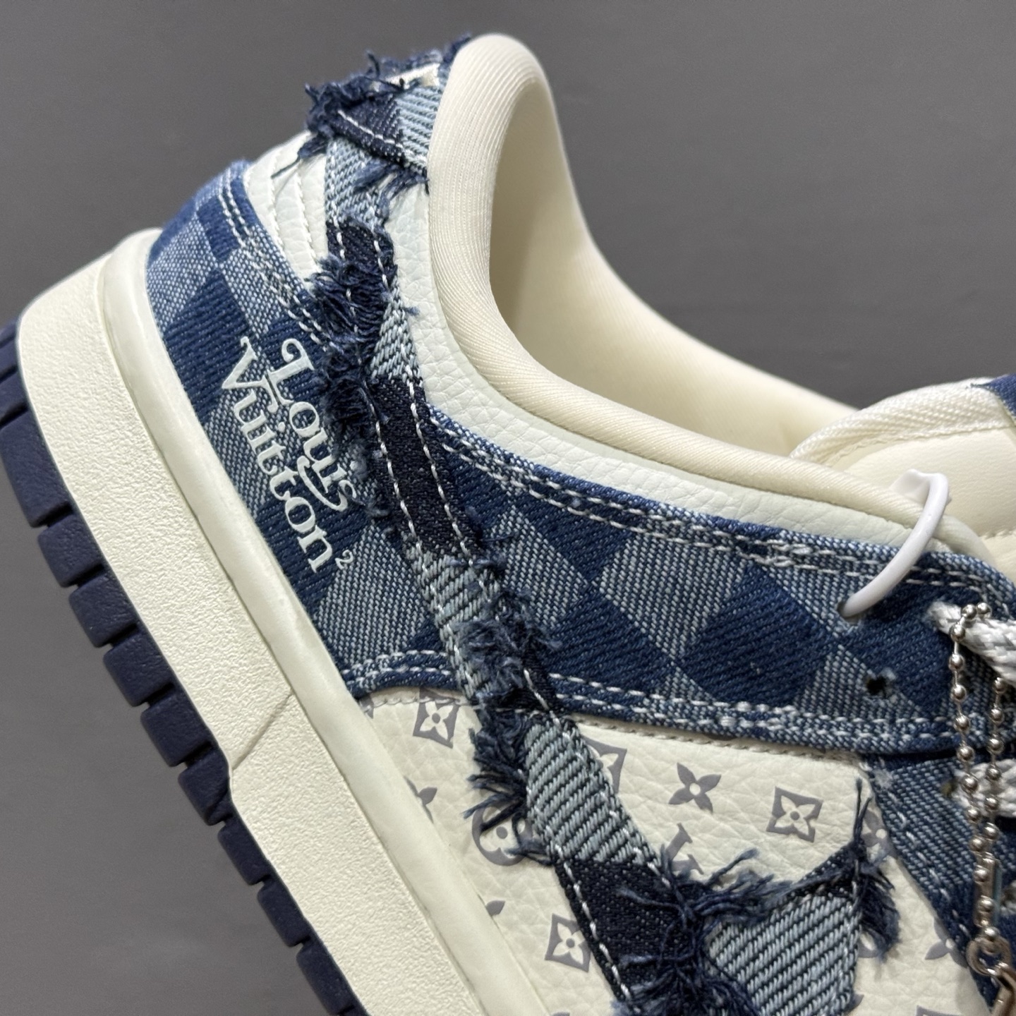 Louis Vuitton x Nike Dunk Low 白蓝牛仔 YF9511-902-Top High Quatity Cheap Sneakers Fashion Clothing Clothes Bags handbags Shoes of all Brand wholesale With The best Quality And Beautiful Price from China Factory Chinese suppliers wholesaler seller Louis Vuitton x Nike Dunk Low 白蓝牛仔 YF9511-902