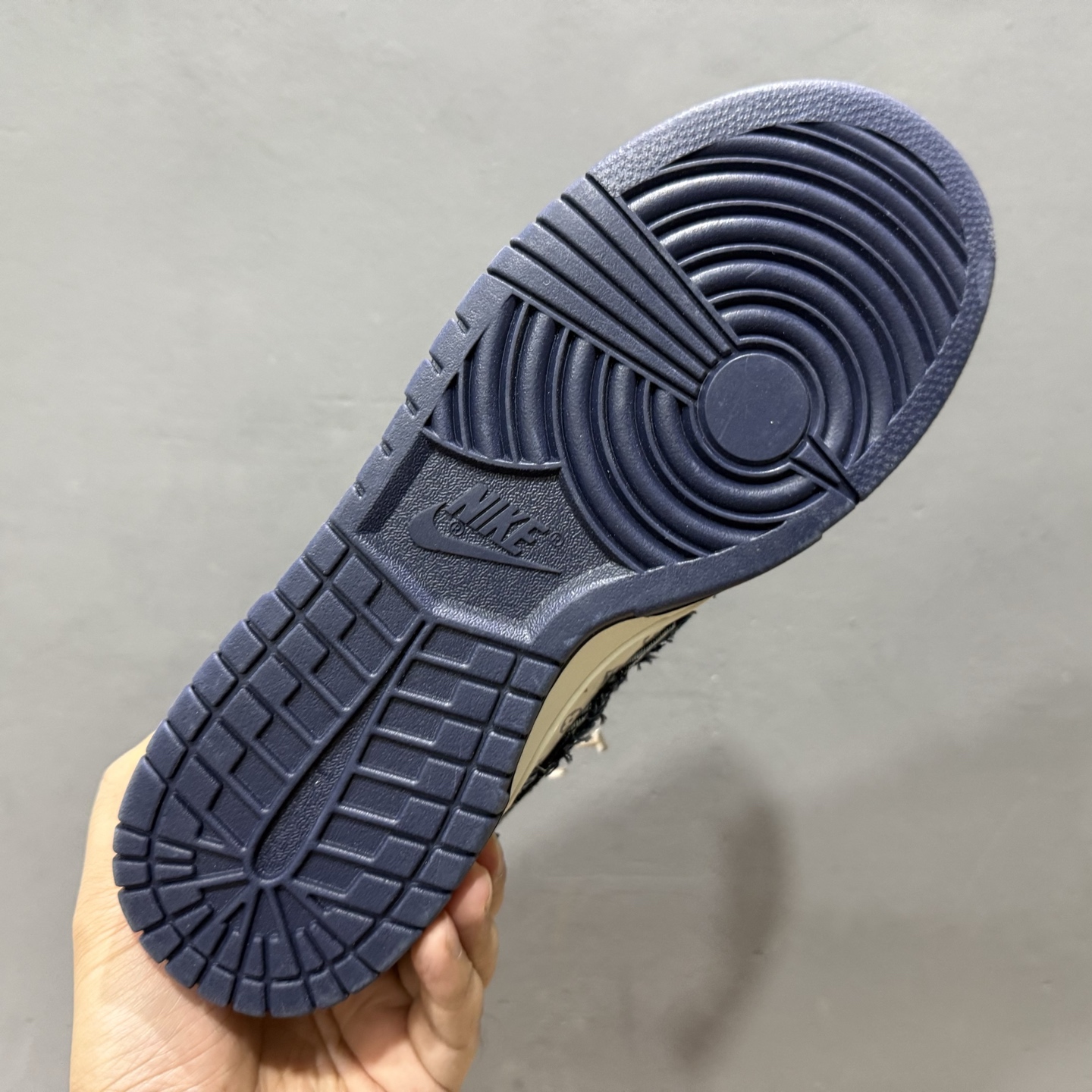 Louis Vuitton x Nike Dunk Low 白蓝牛仔 YF9511-902-Top High Quatity Cheap Sneakers Fashion Clothing Clothes Bags handbags Shoes of all Brand wholesale With The best Quality And Beautiful Price from China Factory Chinese suppliers wholesaler seller Louis Vuitton x Nike Dunk Low 白蓝牛仔 YF9511-902