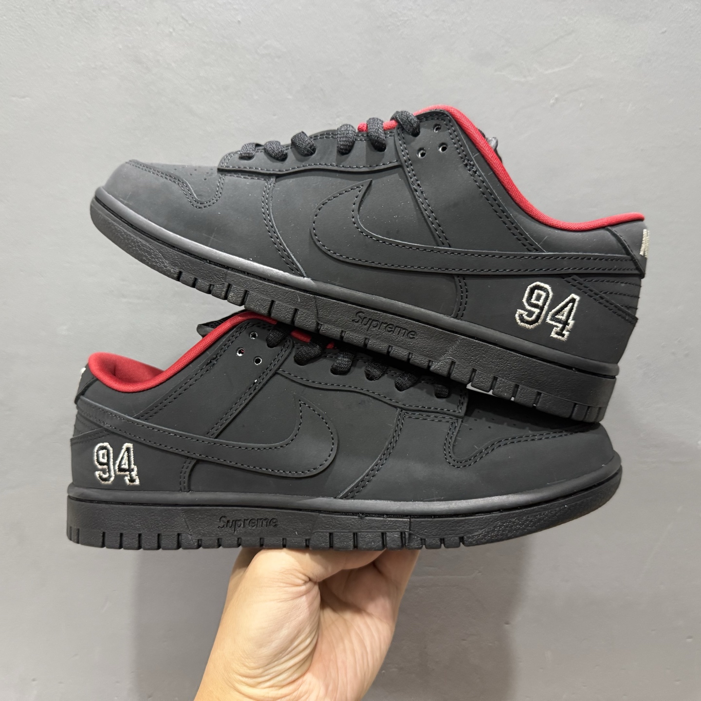Supreme x Nike Dunk SB Low 黑色 HQ8487-001 Supreme x Nike Dunk SB Low 黑色 HQ8487-001