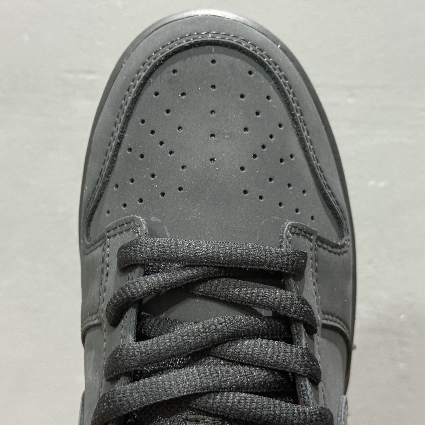 Supreme x Nike Dunk SB Low 黑色 HQ8487-001 Supreme x Nike Dunk SB Low 黑色 HQ8487-001