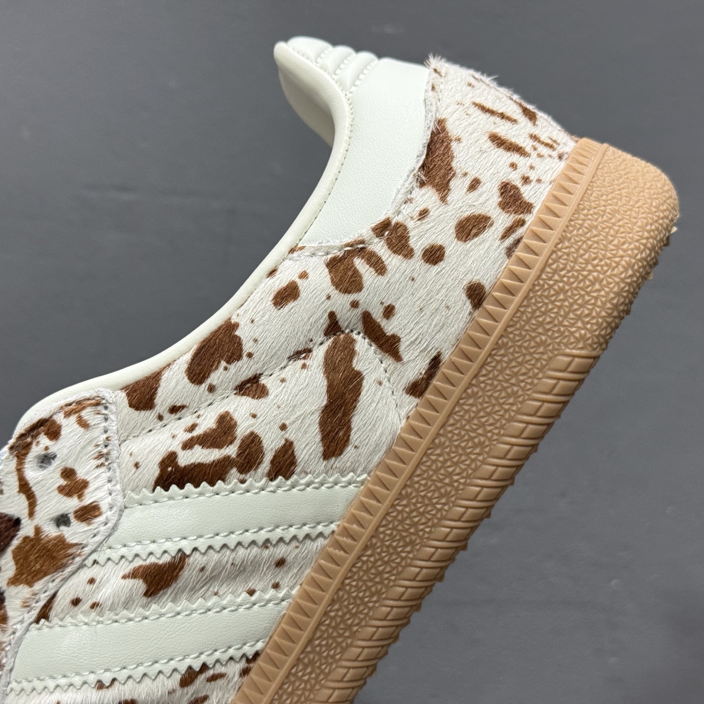 200 Adidas Samba 复古桑巴板鞋 JS3931