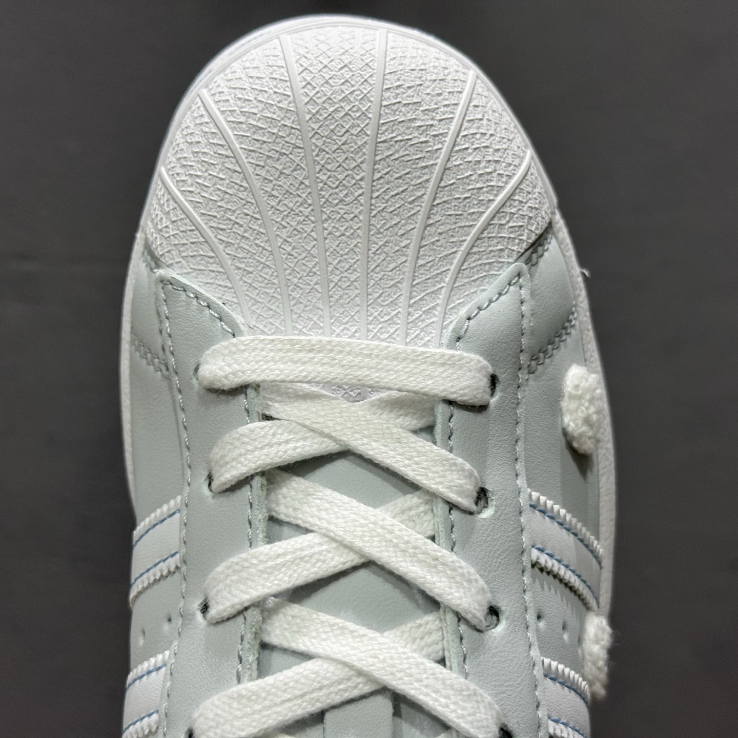 130 Hollo Kitty x AD Originals Superstar 联名浅灰蓝贝壳头 IF7021-219-Chinese UA Cheap High Quatity Brand Clothes Bags handbags Sneakers wholesale wholesaler seller from China Factory suppliers Fashion Clothing Shoes best Quality Beautiful Price 130 Hollo Kitty x AD Originals Superstar 联名浅灰蓝贝壳头 IF7021-219