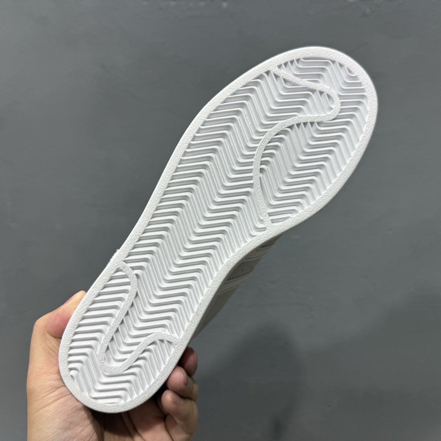 130 Hollo Kitty x AD Originals Superstar 联名浅灰蓝贝壳头 IF7021-219-Chinese UA Cheap High Quatity Brand Clothes Bags handbags Sneakers wholesale wholesaler seller from China Factory suppliers Fashion Clothing Shoes best Quality Beautiful Price 130 Hollo Kitty x AD Originals Superstar 联名浅灰蓝贝壳头 IF7021-219