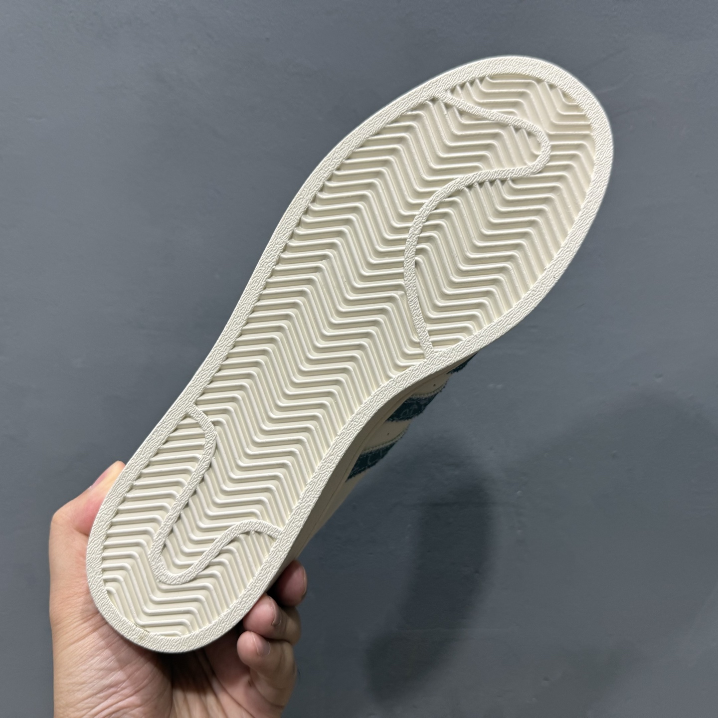 130 Adidas Originals Superstar 贝壳头系列 阿迪达斯 三叶草 低帮经典百搭休闲运动板鞋 BZ6783-Chinese UA Cheap High Quatity Brand Clothes Bags handbags Sneakers wholesale wholesaler seller from China Factory suppliers Fashion Clothing Shoes best Quality Beautiful Price 130 Adidas Originals Superstar 贝壳头系列 阿迪达斯 三叶草 低帮经典百搭休闲运动板鞋 BZ6783