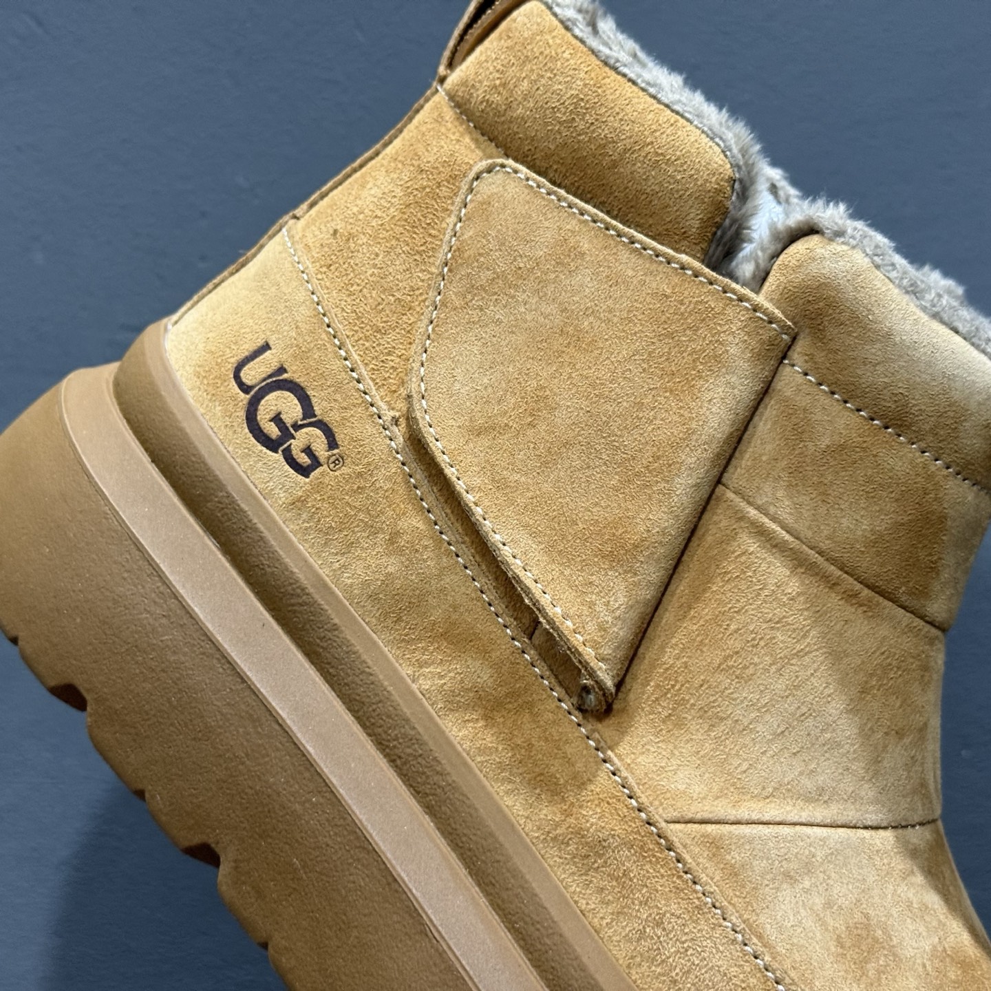280 UGG Tasman Weather Hybrid 塔斯曼混合系列轻量休闲鞋