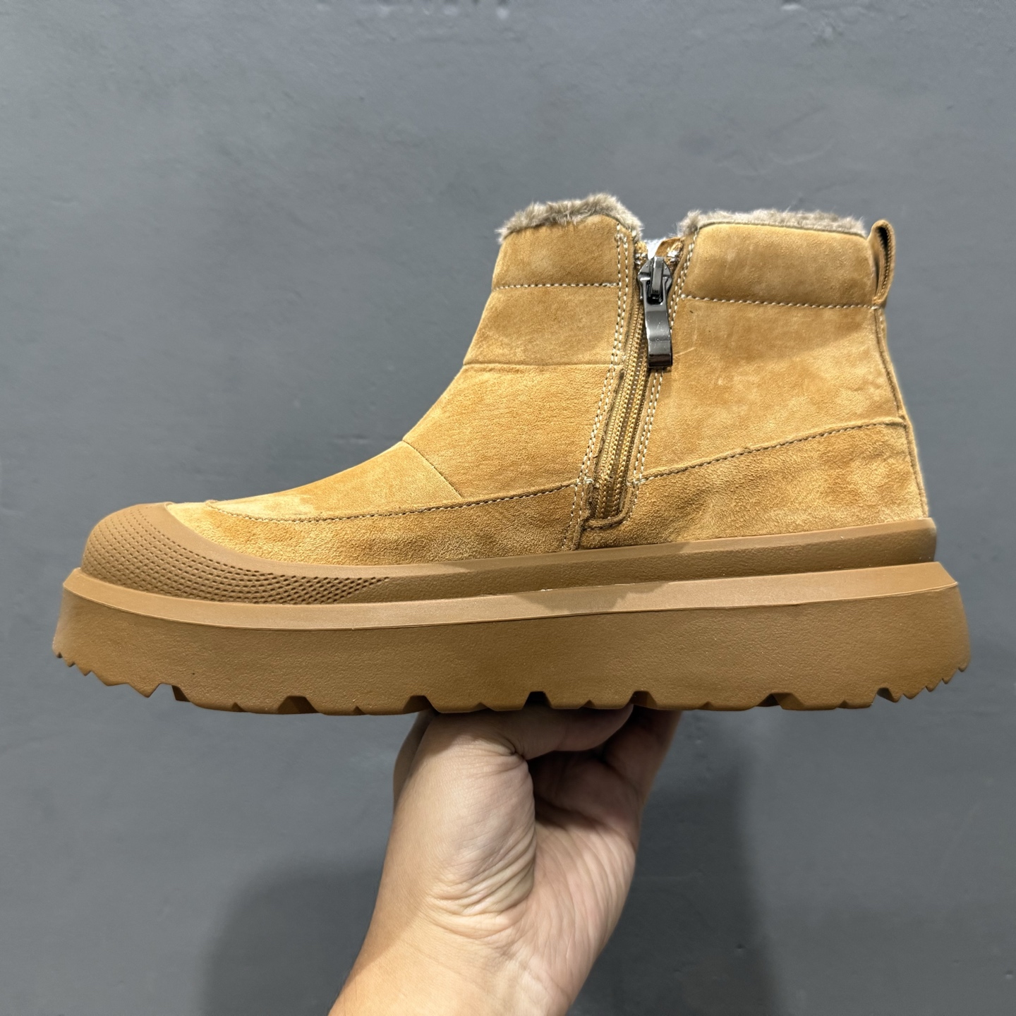 280 UGG Tasman Weather Hybrid 塔斯曼混合系列轻量休闲鞋