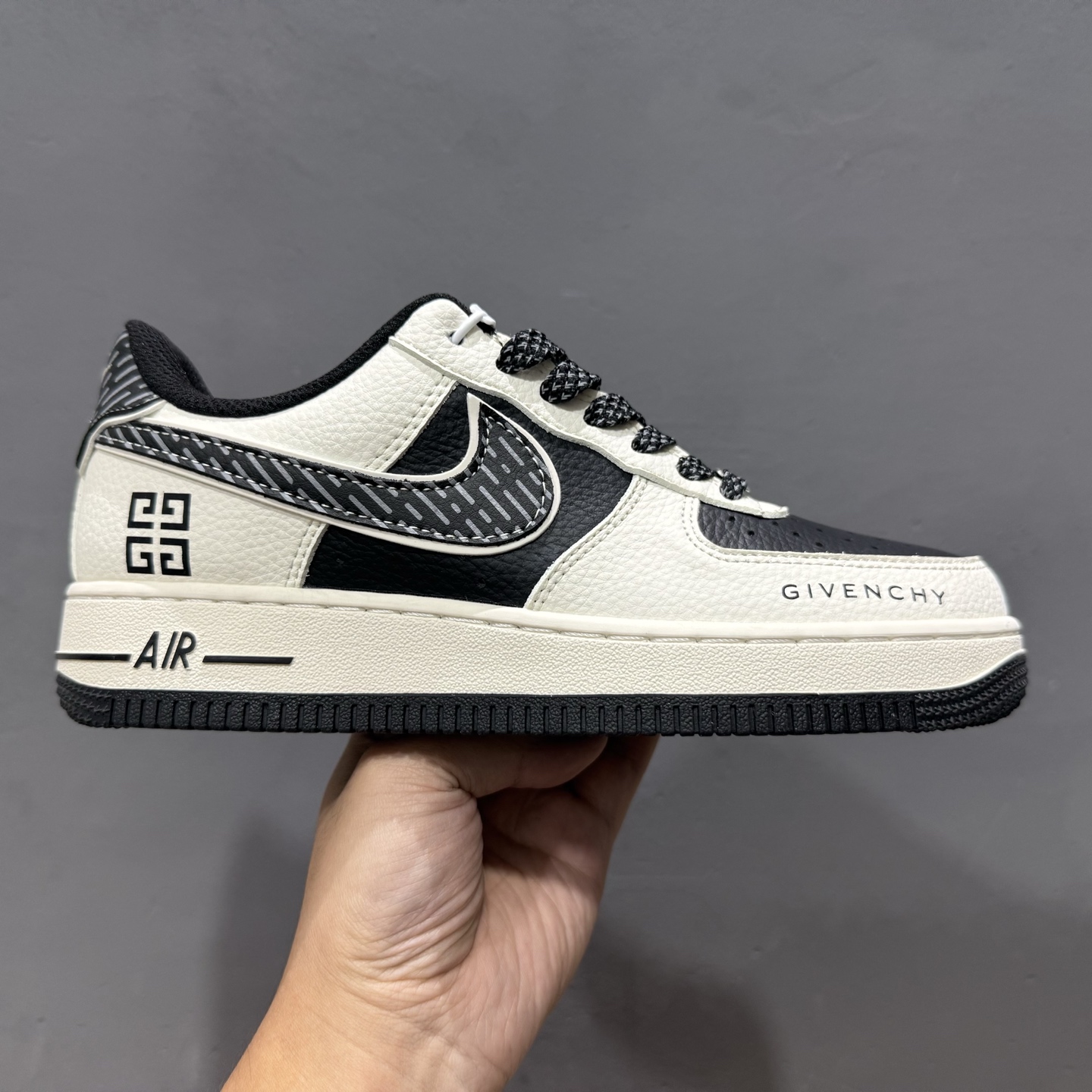NIke Air Force 1 ’07 Low “纪梵希联名——深蓝天际线”空军一号 低帮 运动鞋 JP8028-002