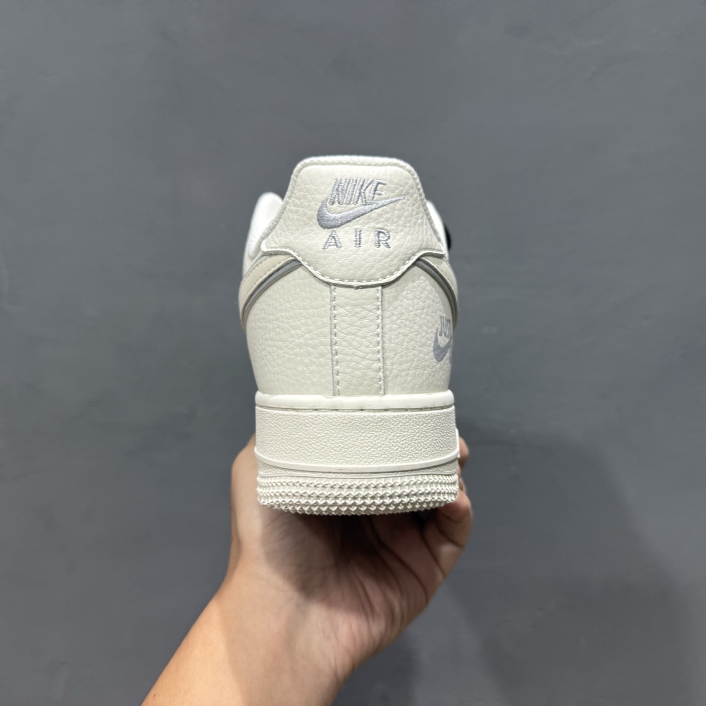 NIke Air Force 1 '07 Low “红标Justdoit”空军一号 低帮 运动鞋 休闲鞋 CS5288-043-Top High Quatity Cheap Sneakers Fashion Clothing Clothes Bags handbags Shoes of all Brand wholesale With The best Quality And Beautiful Price from China Factory Chinese suppliers wholesaler seller NIke Air Force 1 '07 Low “红标Justdoit”空军一号 低帮 运动鞋 休闲鞋 CS5288-043