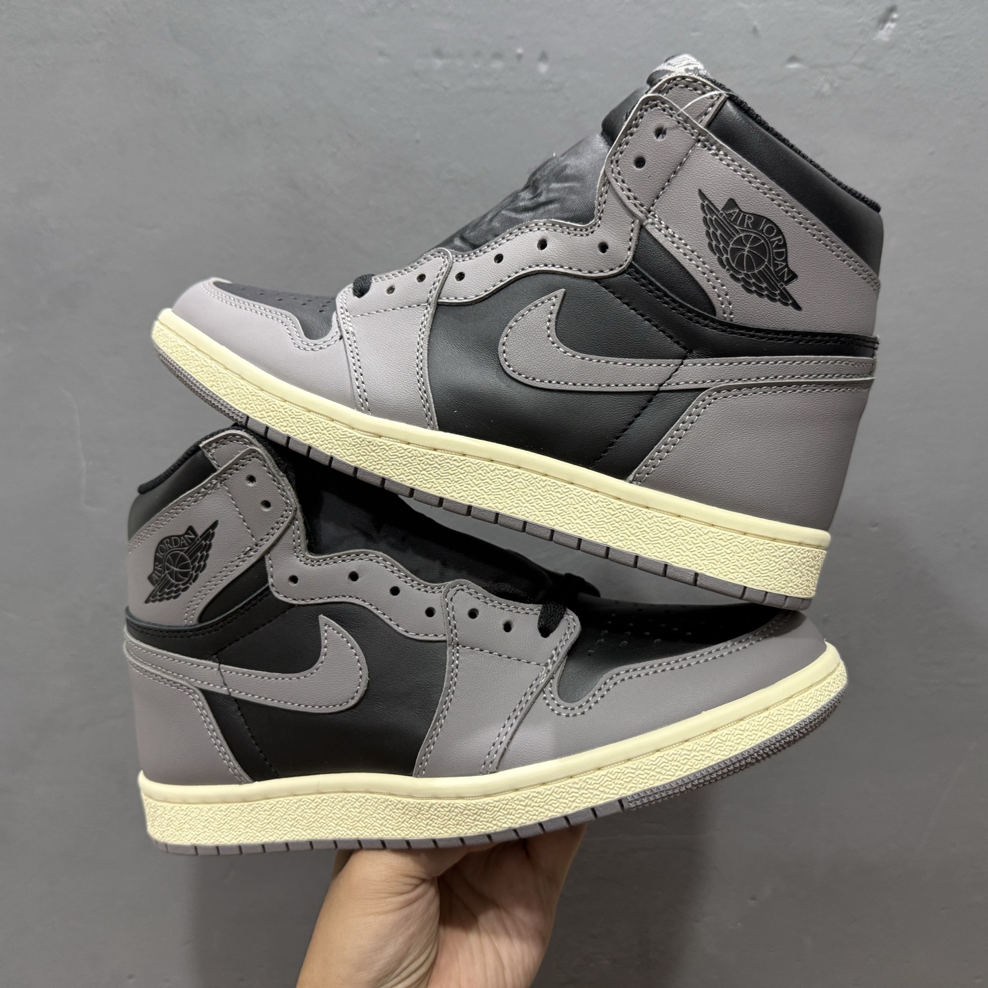 Jordan Air Jordan 1 High '85”Bred” 2025年复刻 舒适百搭 耐磨透气 高帮 复古篮球鞋 黑灰 HV6674-067