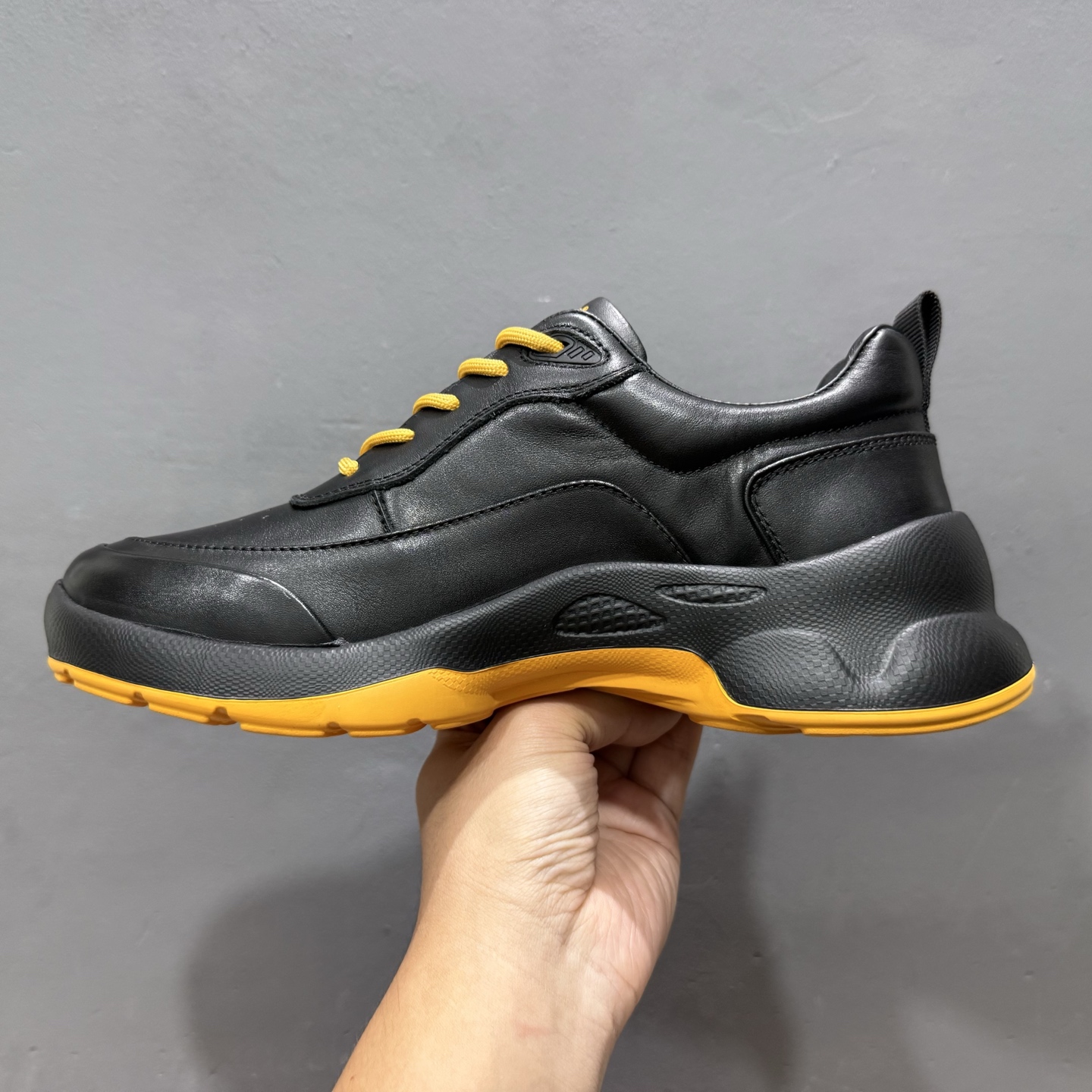 300 ECCO爱步运动鞋男 秋季双色拼接透气舒适跑步鞋