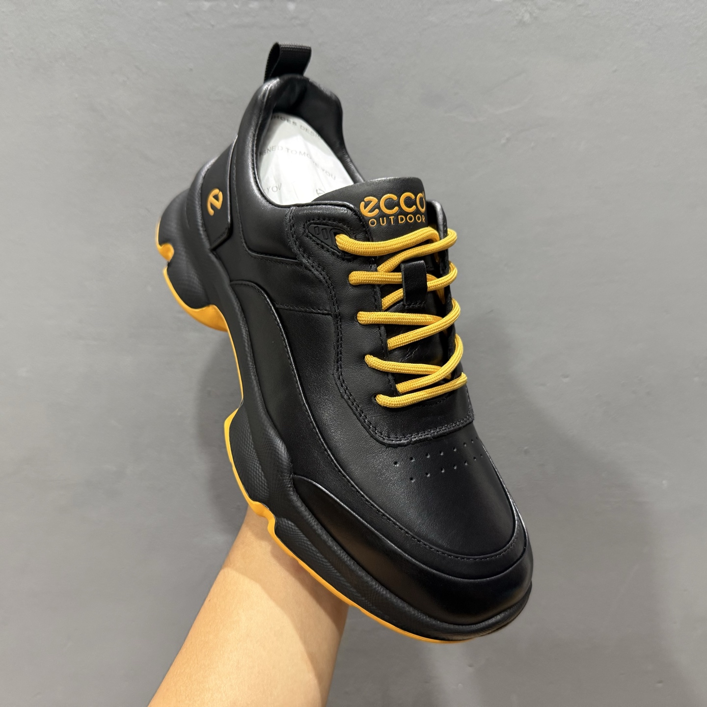 300 ECCO爱步运动鞋男 秋季双色拼接透气舒适跑步鞋