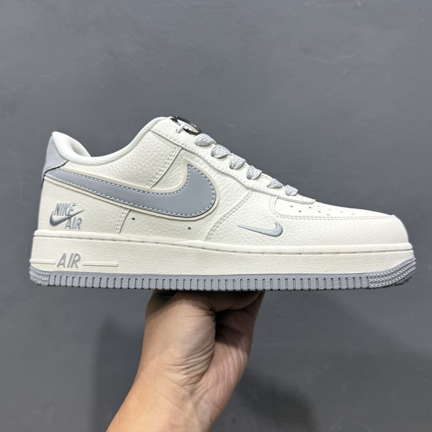 NIke Air Force 1 ’07 Low “NIKE灰标”空军一号 低帮 运动鞋 休闲鞋 CS5288-041 NIke Air Force 1 ’07 Low “NIKE灰标”空军一号 低帮 运动鞋 休闲鞋 CS5288-041