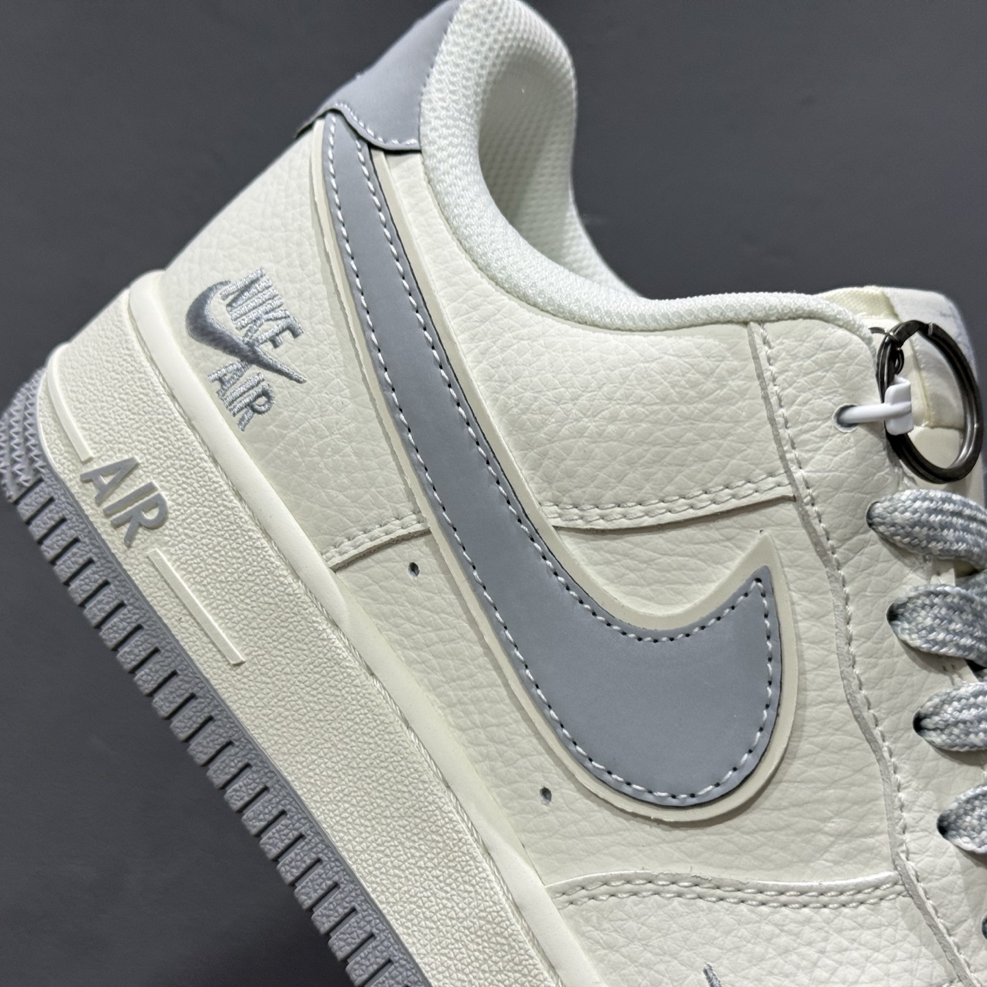 NIke Air Force 1 '07 Low “NIKE灰标”空军一号 低帮 运动鞋 休闲鞋 CS5288-041 NIke Air Force 1 '07 Low “NIKE灰标”空军一号 低帮 运动鞋 休闲鞋 CS5288-041