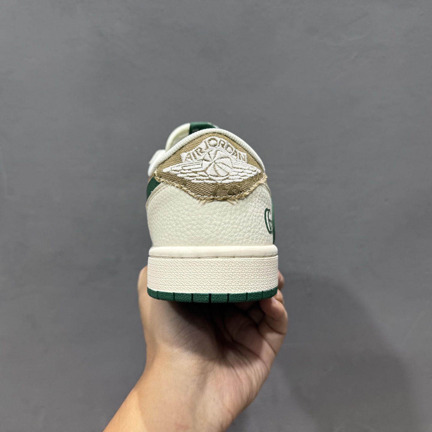 Nike Jordan Air Jordan 1 “古驰联名——花纹米绿红” 高端定制 乔丹低帮休闲板鞋 QW5088-206