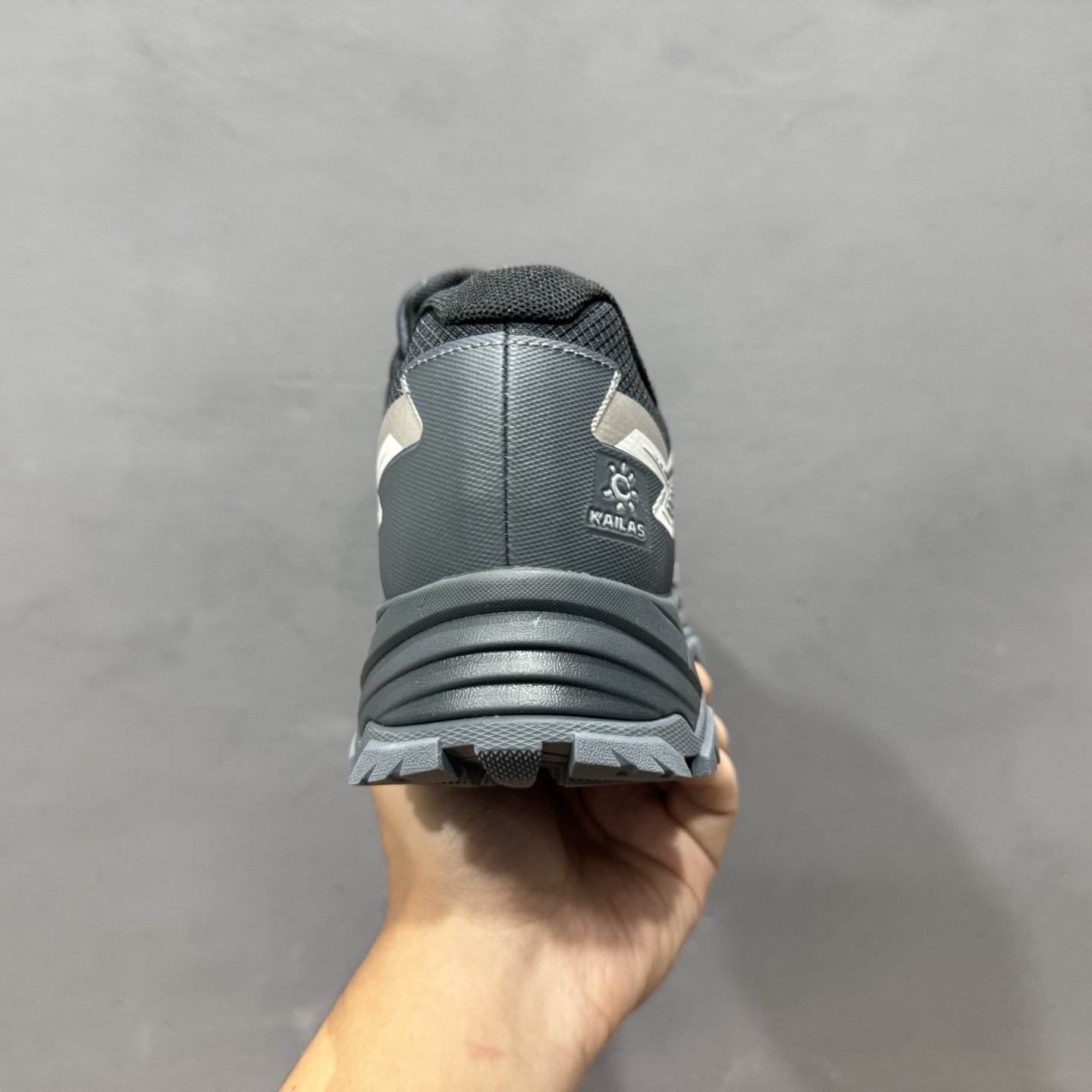 260 凯乐石KAILAS 界山GTX BOA 墨黑 户外低帮防水登山徒步鞋