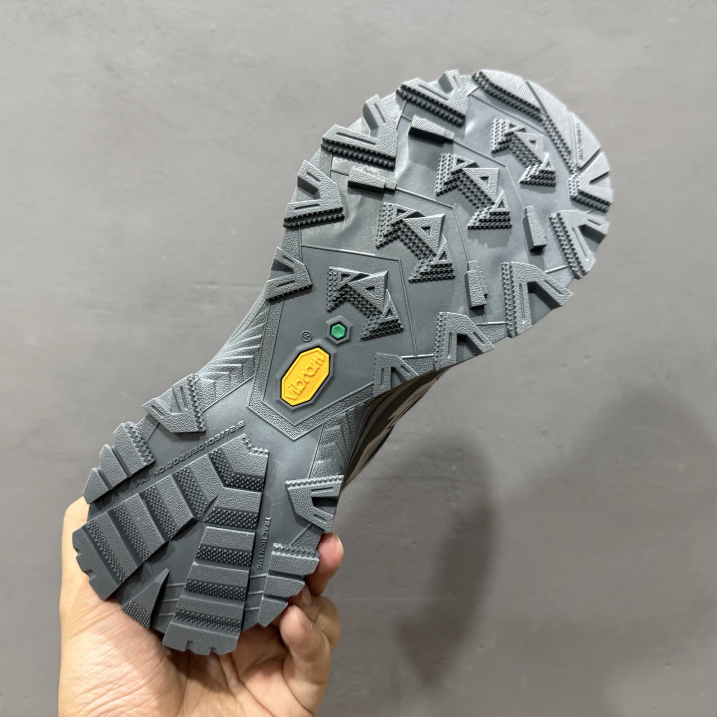 260 凯乐石KAILAS 界山GTX BOA 墨黑 户外低帮防水登山徒步鞋