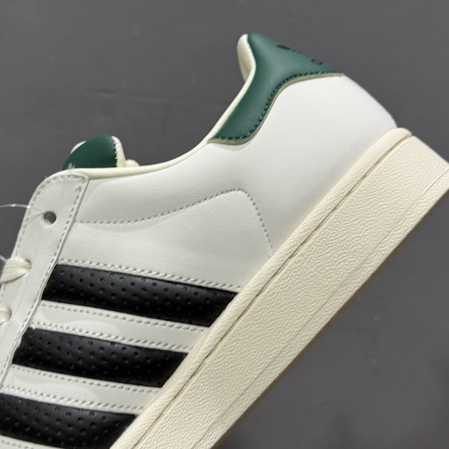 ￥150 Adidas Originals Superstar II JP9188-821 贝壳头休闲板鞋