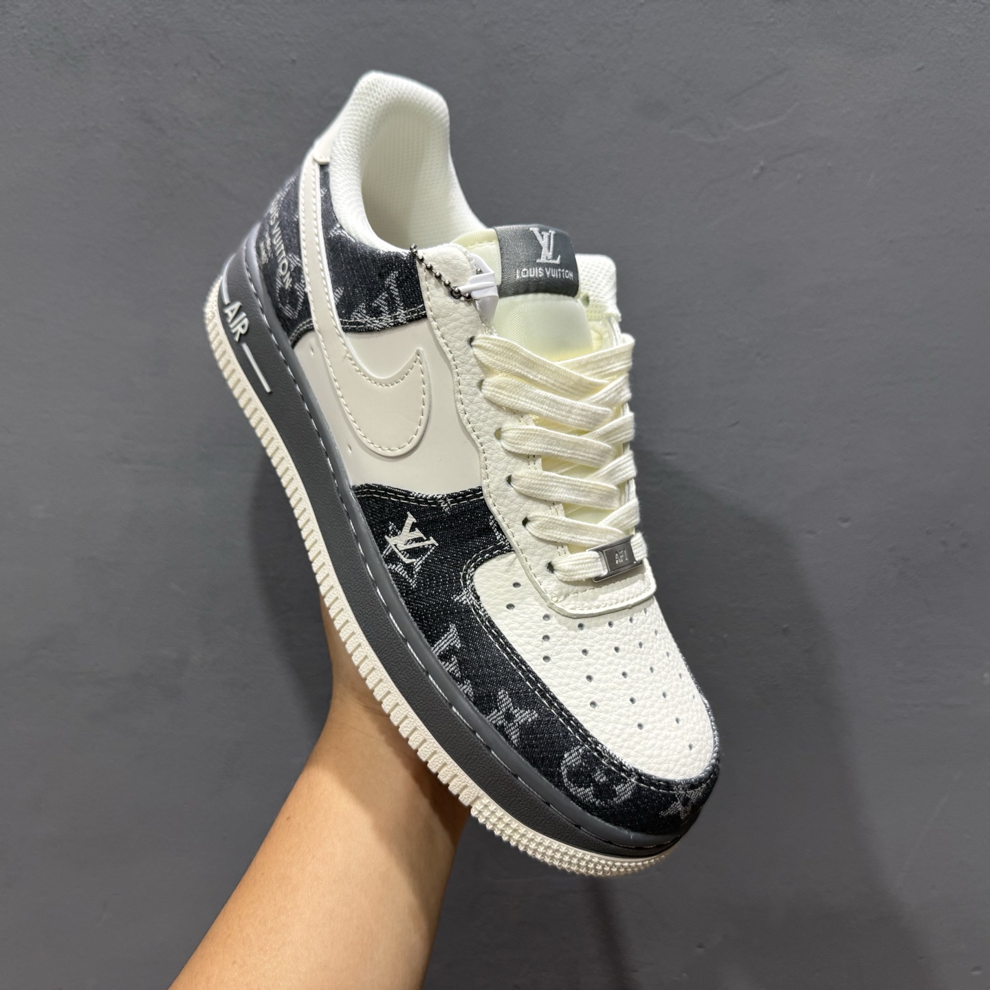 NIke Air Force 1 '07 Low “LV联名——米黑牛仔布”空军一号 低帮 运动鞋 SM6668-110-Top High Quatity Cheap Sneakers Fashion Clothing Clothes Bags handbags Shoes of all Brand wholesale With The best Quality And Beautiful Price from China Factory Chinese suppliers wholesaler seller NIke Air Force 1 '07 Low “LV联名——米黑牛仔布”空军一号 低帮 运动鞋 SM6668-110