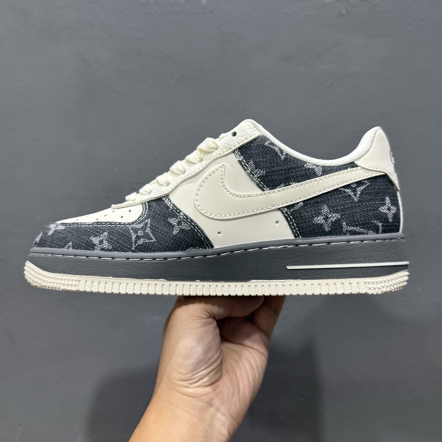 NIke Air Force 1 '07 Low “LV联名——米黑牛仔布”空军一号 低帮 运动鞋 SM6668-110-Top High Quatity Cheap Sneakers Fashion Clothing Clothes Bags handbags Shoes of all Brand wholesale With The best Quality And Beautiful Price from China Factory Chinese suppliers wholesaler seller NIke Air Force 1 '07 Low “LV联名——米黑牛仔布”空军一号 低帮 运动鞋 SM6668-110