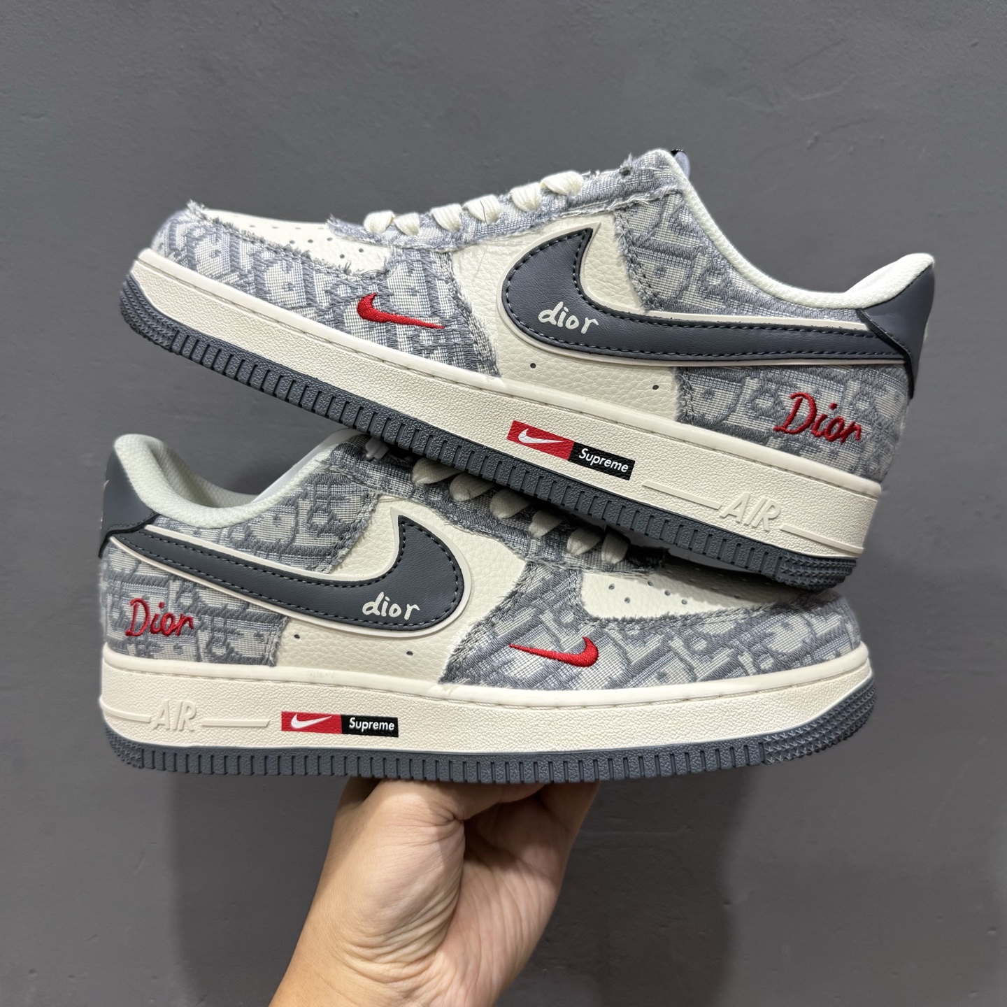 Nike Air Force 1 '07 Low “迪奥联名——花纹米灰红”空军一号 高端定制 低帮 运动鞋 MZ9588-807
