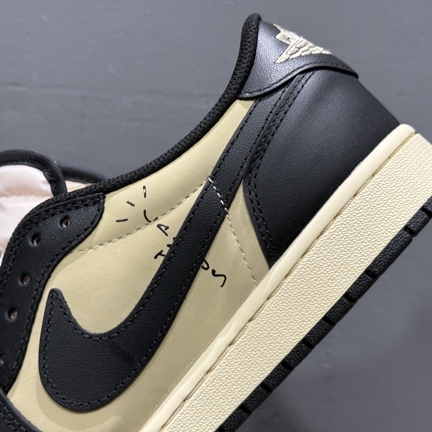 Travis Scott x Air Jordan 1 AJ1乔1低帮倒钩 DM7866-201