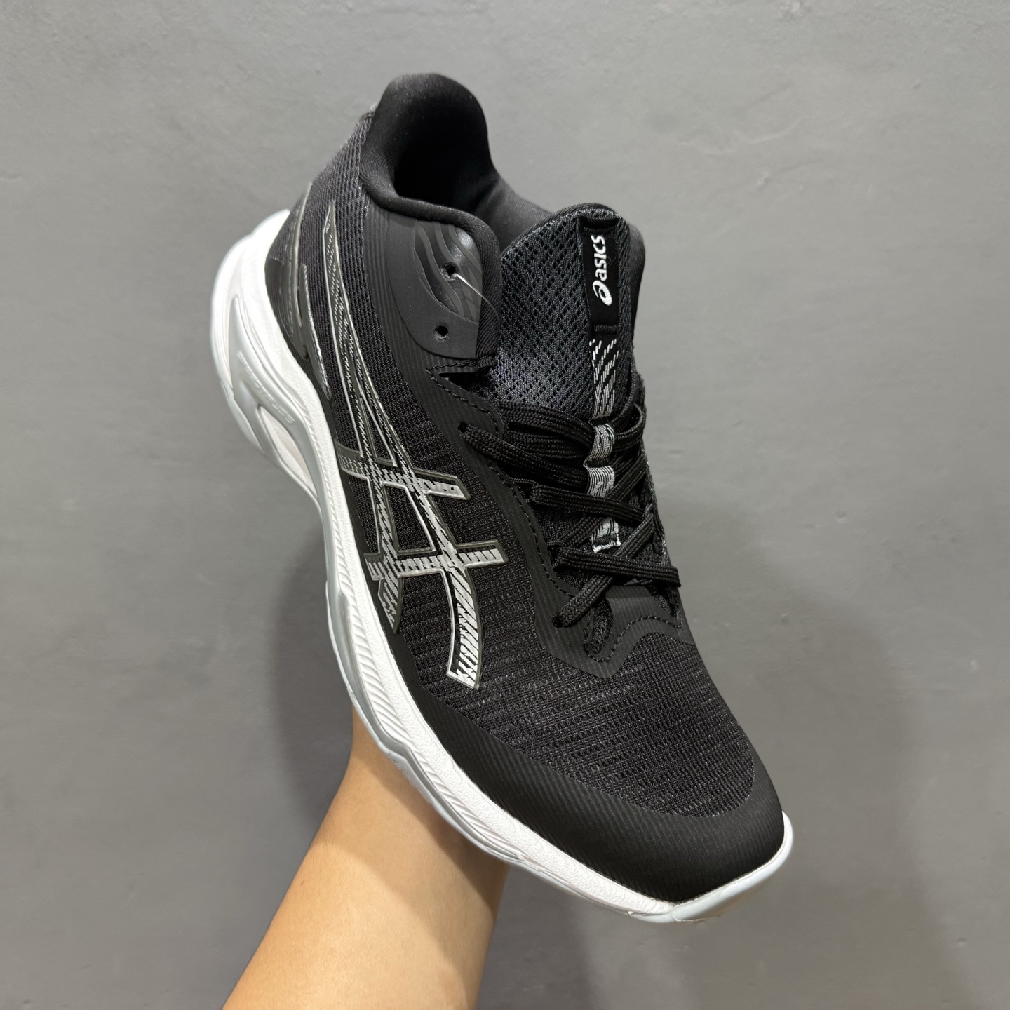 180 ASICS NETBURNER BALLISTIC FF 4 亚瑟士 专业训练鞋 轻量舒适透气材质 1053A071-001