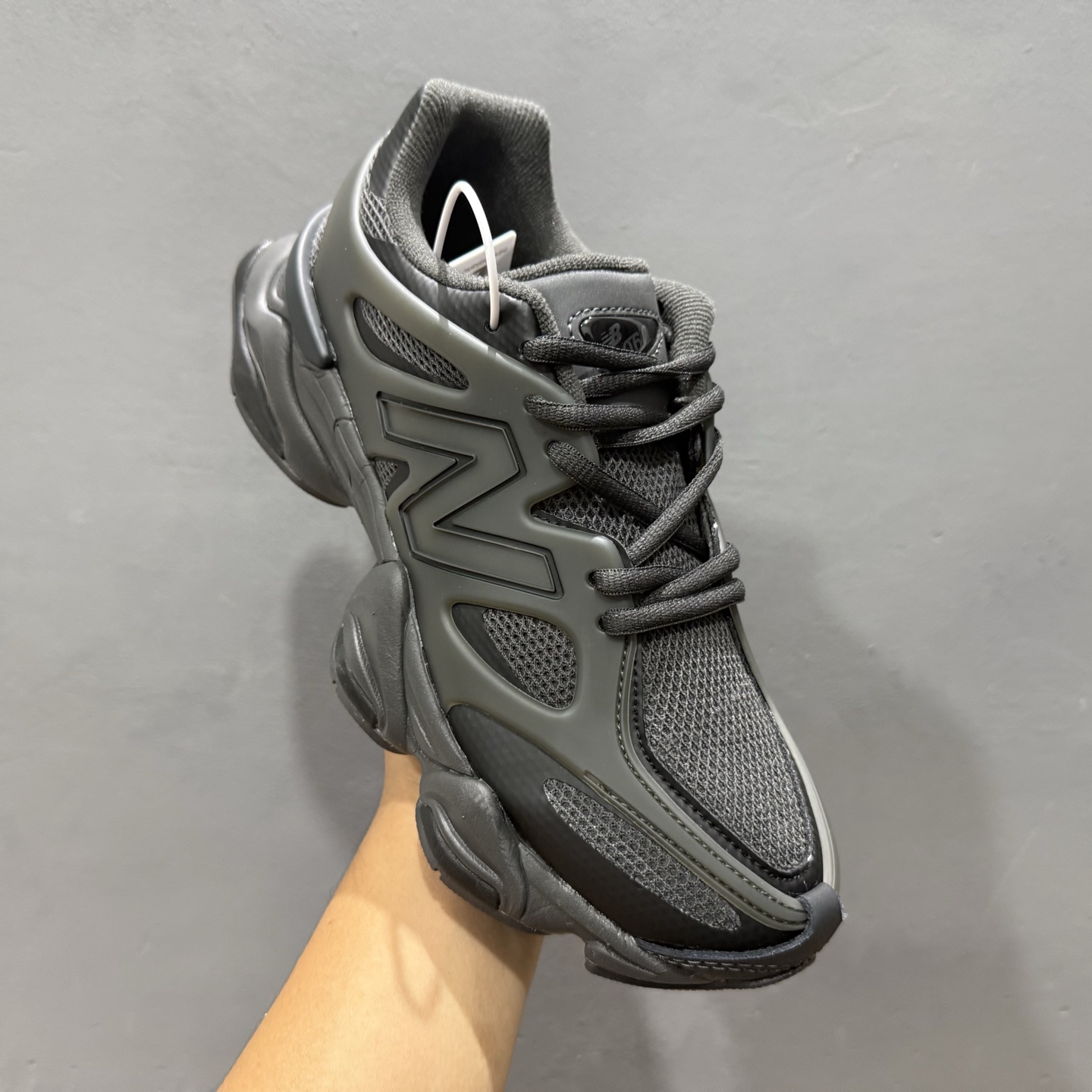 ￥240 New Balance NB9060 联名款 复古休闲运动慢跑鞋 U9060IAA