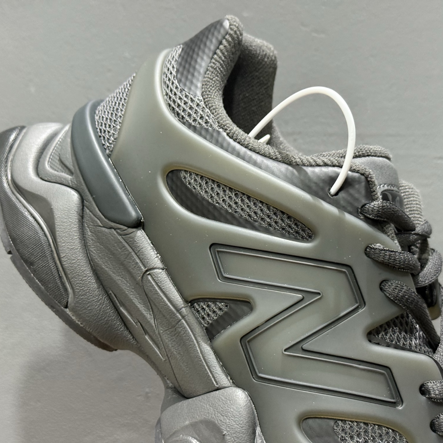 ￥240 New Balance NB9060 联名款 复古休闲运动慢跑鞋 U9060IAA