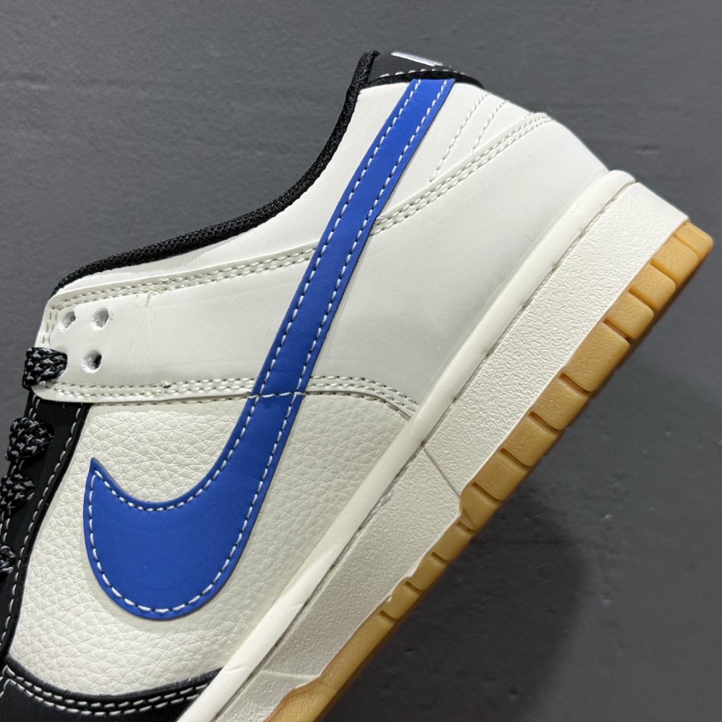 Louis Vuitton x Nike Dunk Low 米黑篮生胶 JP1628-003