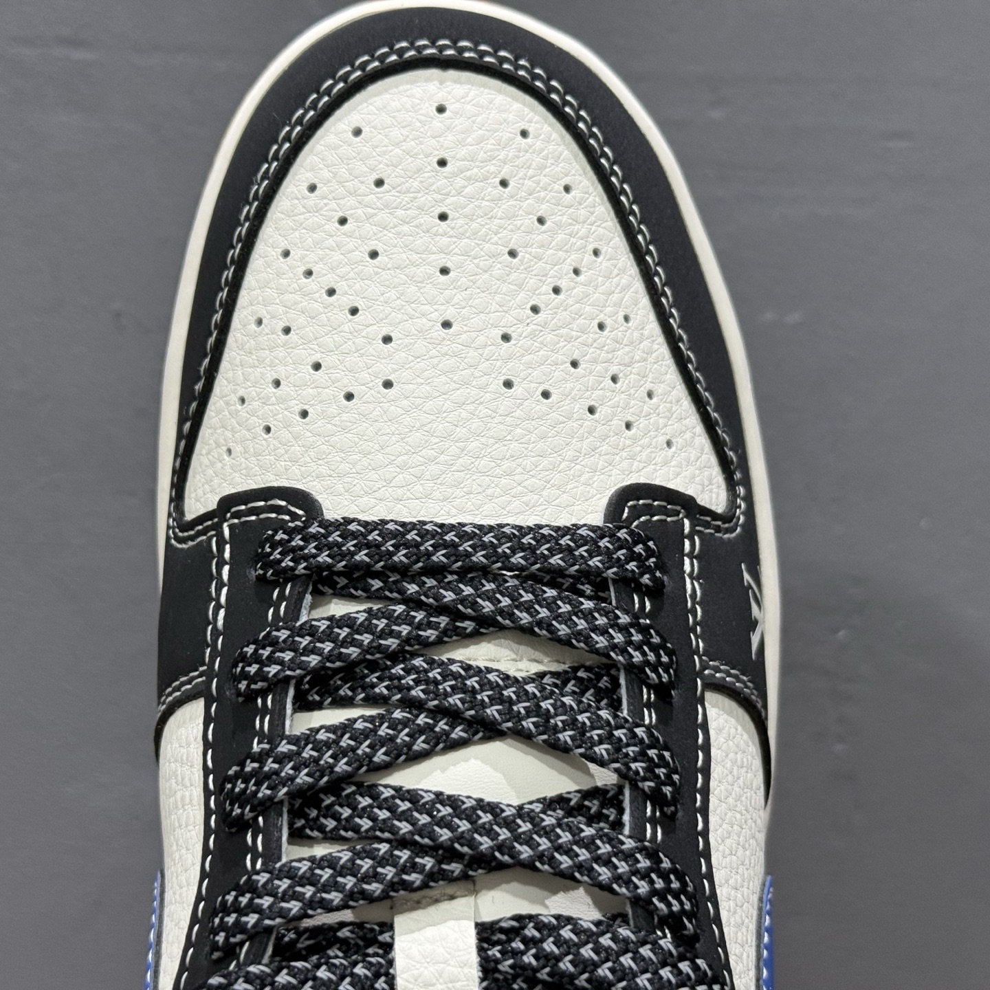 Louis Vuitton x Nike Dunk Low 米黑篮生胶 JP1628-003