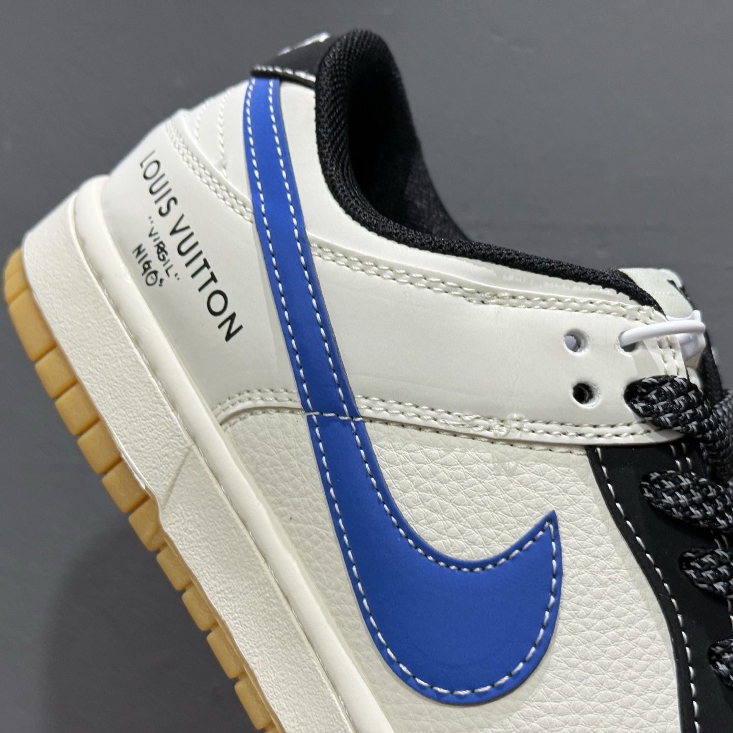 Louis Vuitton x Nike Dunk Low 米黑篮生胶 JP1628-003