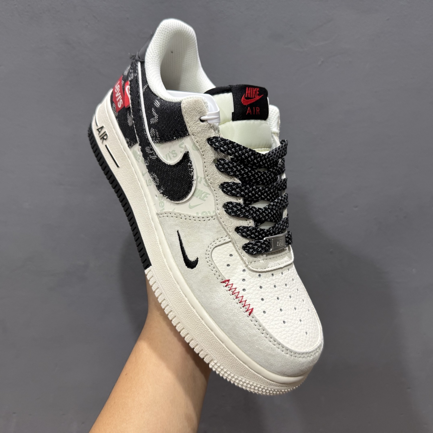 Nike Air Force 1 '07 Low “李维斯联名——米灰黑织标”空军一号 MZ9588-800