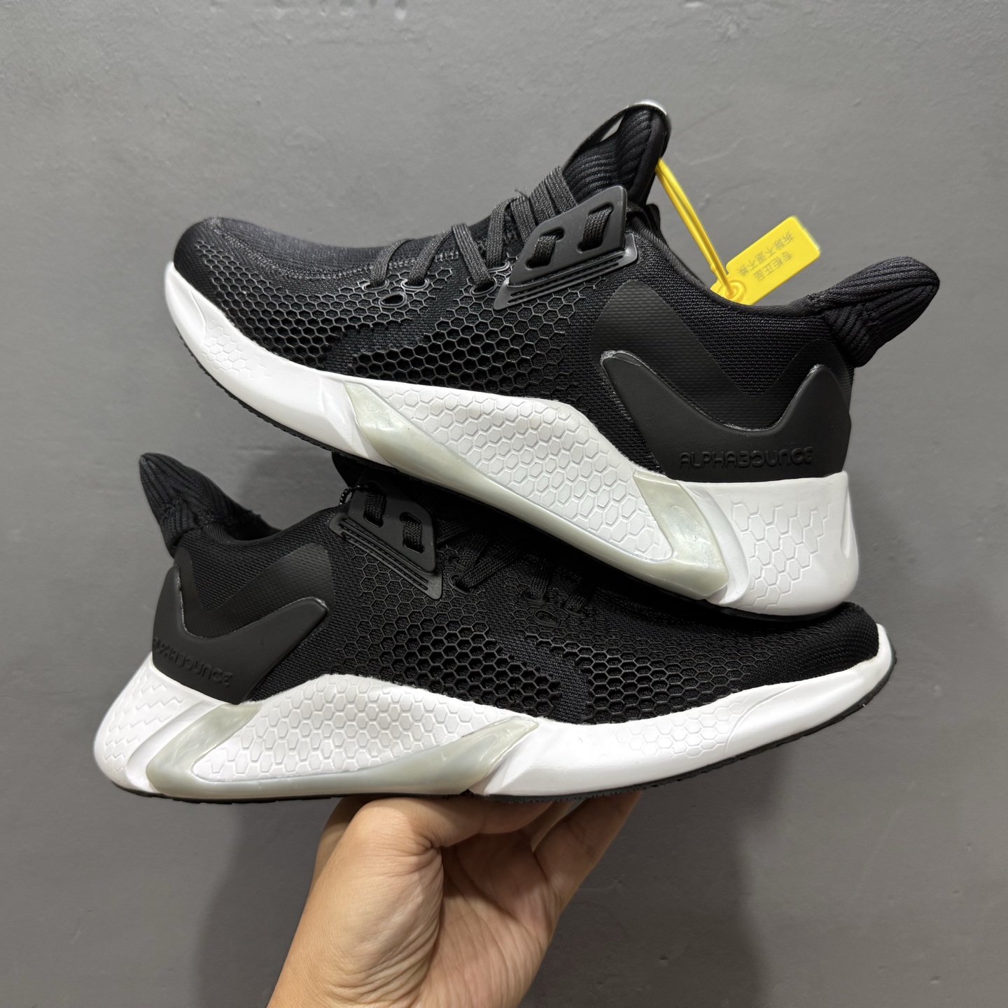 180 Adidas ALPHABOUNCE INSTINCT M 阿迪达斯 阿尔法跑鞋 EE4161-Chinese UA Cheap High Quatity Brand Clothes Bags handbags Sneakers wholesale wholesaler seller from China Factory suppliers Fashion Clothing Shoes best Quality Beautiful Price 180 Adidas ALPHABOUNCE INSTINCT M 阿迪达斯 阿尔法跑鞋 EE4161