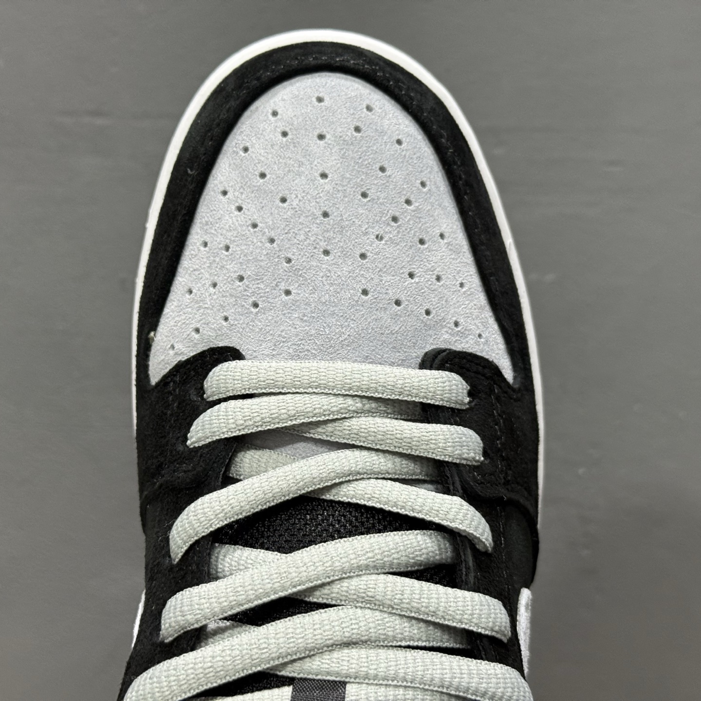 Nike Dunk SB ”Dust Noir” 星际探索 灰色 HF3063-002-Top High Quatity Cheap Sneakers Fashion Clothing Clothes Bags handbags Shoes of all Brand wholesale With The best Quality And Beautiful Price from China Factory Chinese suppliers wholesaler seller Nike Dunk SB ”Dust Noir” 星际探索 灰色 HF3063-002