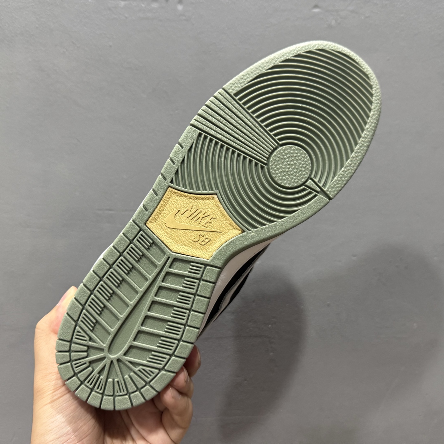 Nike Dunk SB ”Dust Noir” 星际探索 灰色 HF3063-002-Top High Quatity Cheap Sneakers Fashion Clothing Clothes Bags handbags Shoes of all Brand wholesale With The best Quality And Beautiful Price from China Factory Chinese suppliers wholesaler seller Nike Dunk SB ”Dust Noir” 星际探索 灰色 HF3063-002