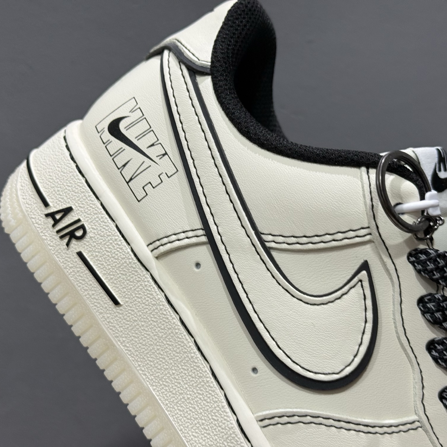 NIke Air Force 1 '07 Low 米黑兔八哥水晶底 SM6668-115