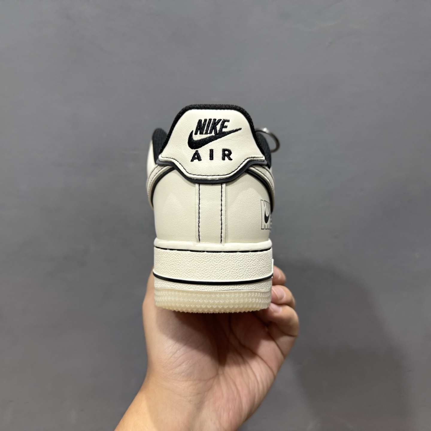 NIke Air Force 1 '07 Low 米黑兔八哥水晶底 SM6668-115