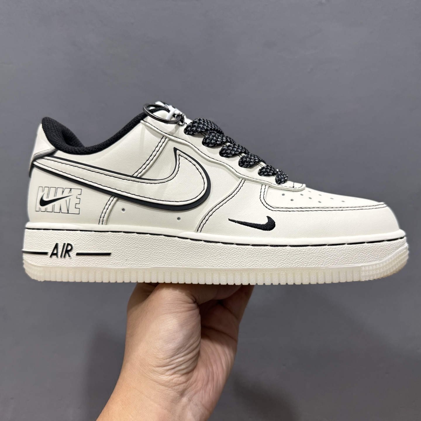 NIke Air Force 1 ’07 Low 米黑兔八哥水晶底 SM6668-115