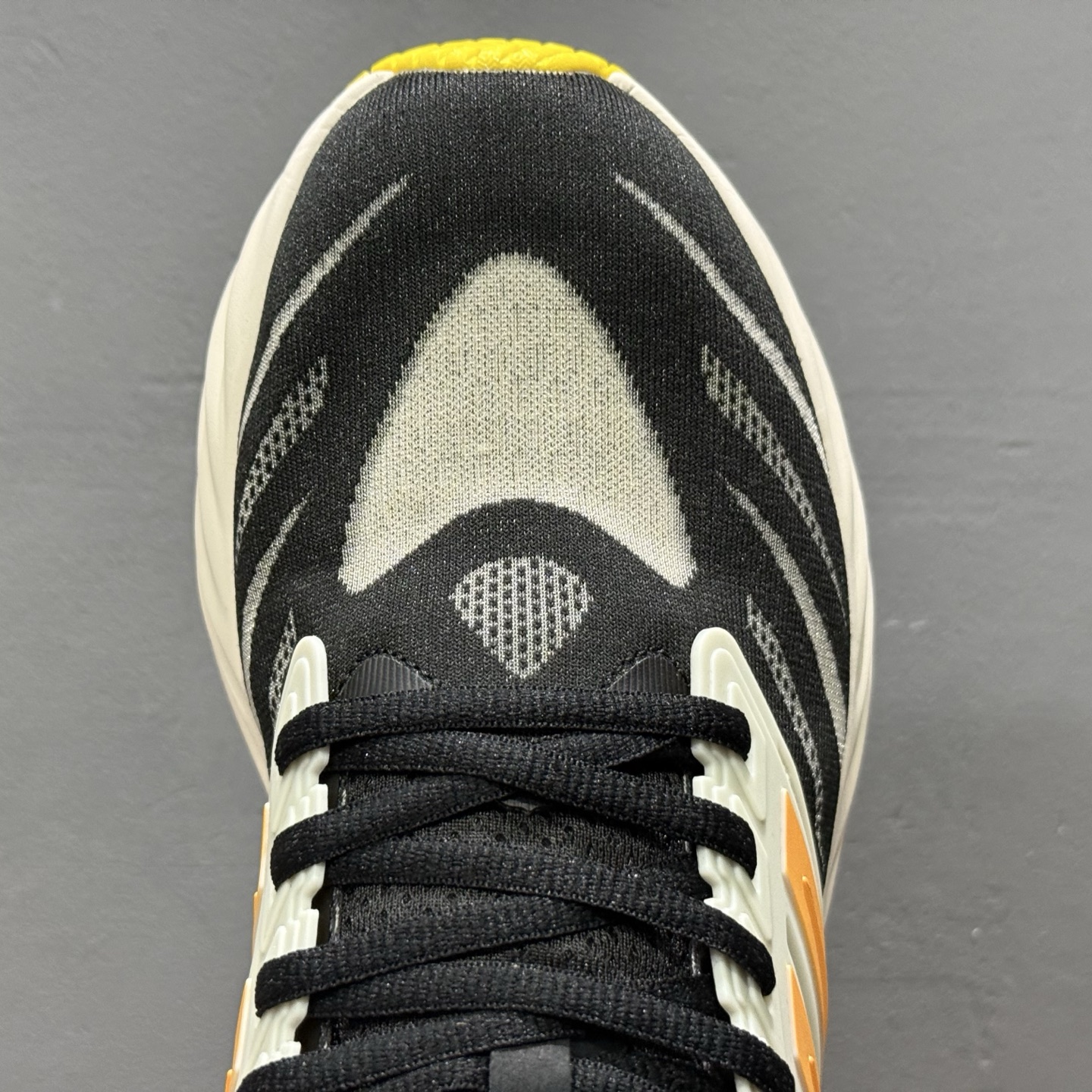 220 Adidas Adipure Glide系列 阿迪达斯 织物 耐磨透气 低帮 公路跑步鞋 JQ9450