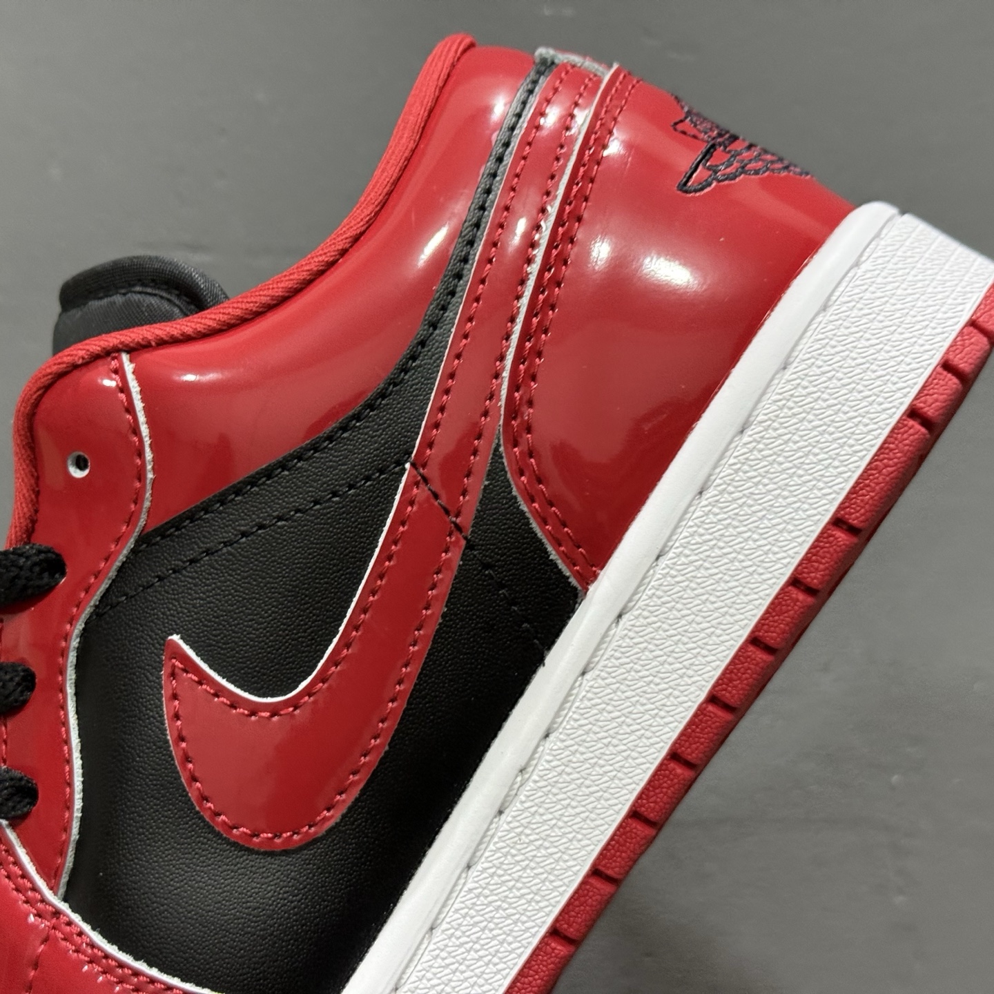 0 Air Jordan 1 Low AJ1 乔1漆皮黑红 低帮文化休闲板鞋 HV4089-006