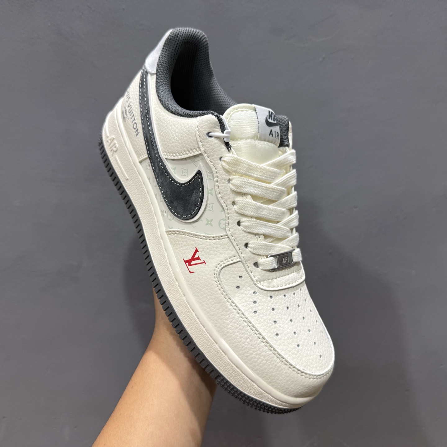Nike Air Force 1'07 Low LV联名 印花米灰勾 空军一号低帮休闲板鞋 MZ9588-811