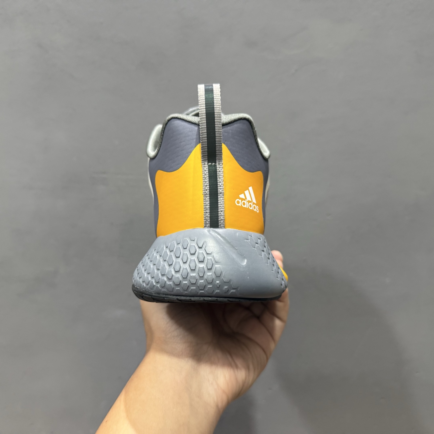 180 Adidas alphabounce beyond m 阿迪达斯 阿尔法跑鞋 CG5588-Chinese UA Cheap High Quatity Brand Clothes Bags handbags Sneakers wholesale wholesaler seller from China Factory suppliers Fashion Clothing Shoes best Quality Beautiful Price 180 Adidas alphabounce beyond m 阿迪达斯 阿尔法跑鞋 CG5588