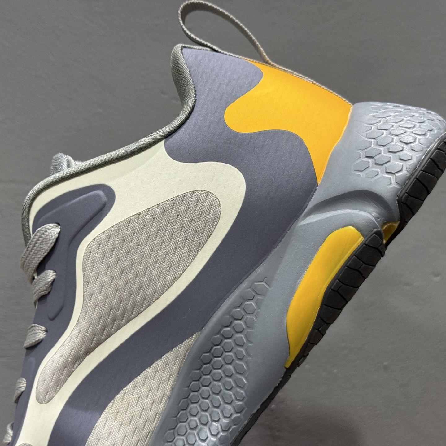 180 Adidas alphabounce beyond m 阿迪达斯 阿尔法跑鞋 CG5588-Chinese UA Cheap High Quatity Brand Clothes Bags handbags Sneakers wholesale wholesaler seller from China Factory suppliers Fashion Clothing Shoes best Quality Beautiful Price 180 Adidas alphabounce beyond m 阿迪达斯 阿尔法跑鞋 CG5588